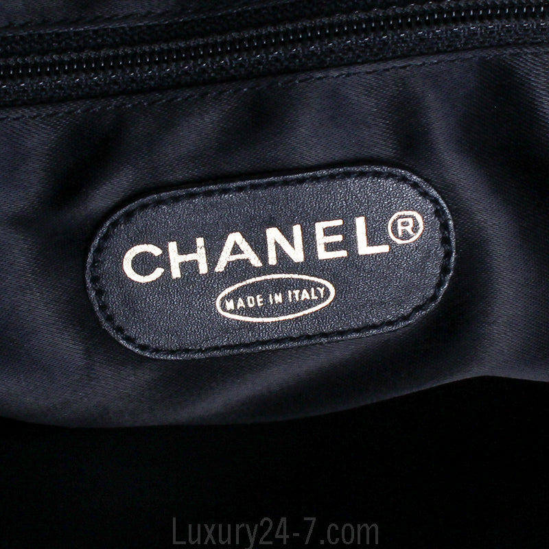 Chanel Black Vintage Caviar Large CC Shoulder Bag
