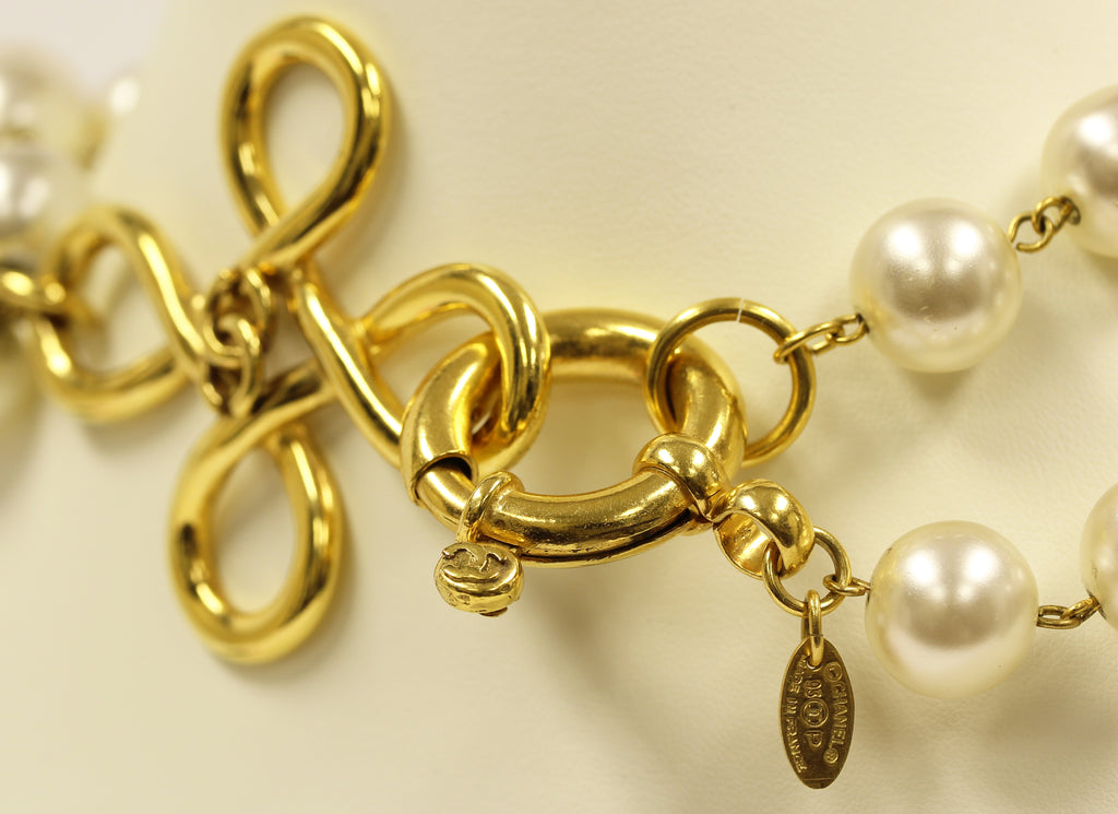 Chanel Faux Pearl Vintage Necklace