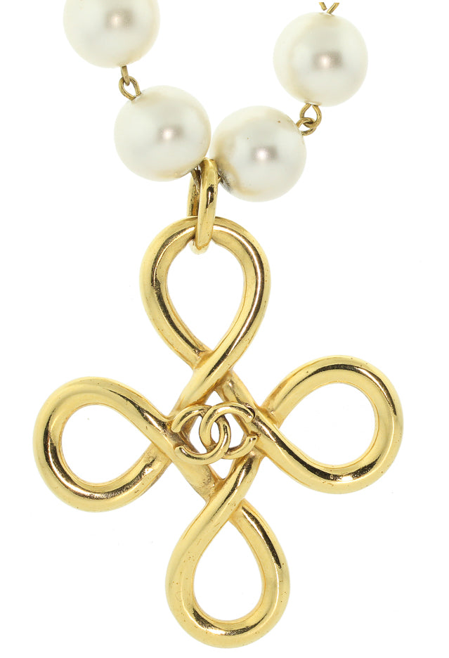 Chanel Faux Pearl Vintage Necklace
