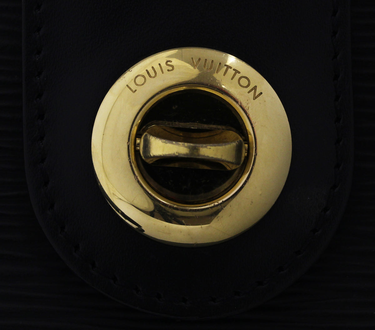 Louis Vuitton Black Epi Leather Cluny Shoulder Bag