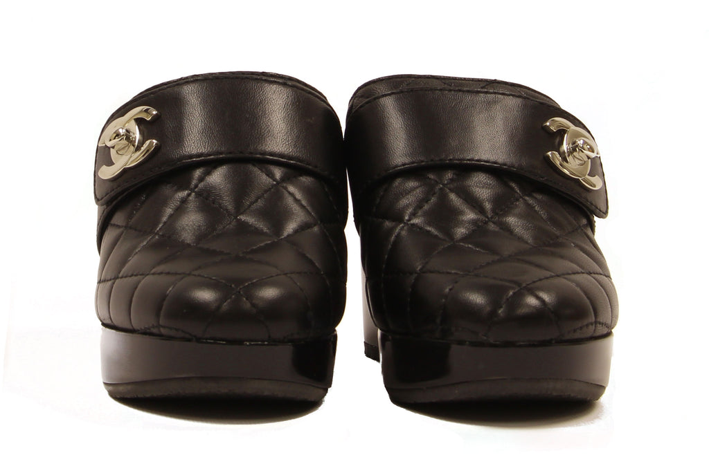 Chanel Black Leather Quilted Clogs w. CC Twist Lock