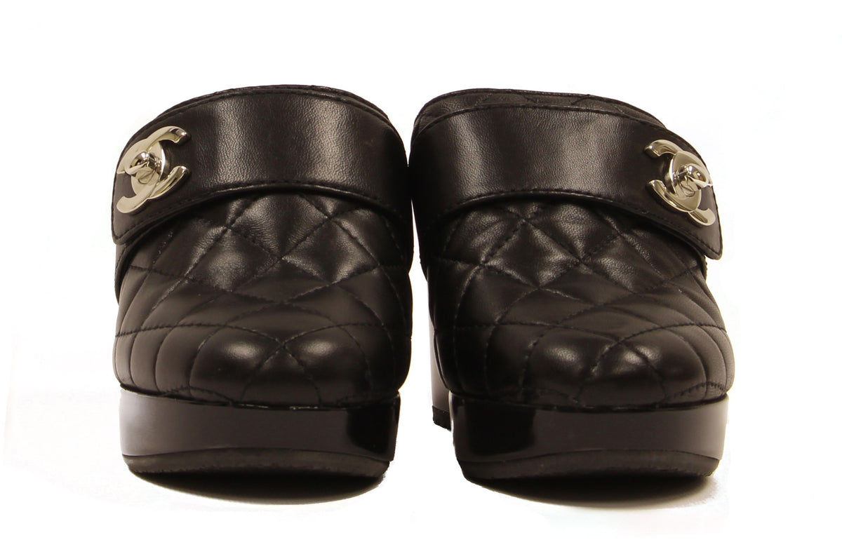 Chanel Black Leather Quilted Clogs w. CC Twist Lock