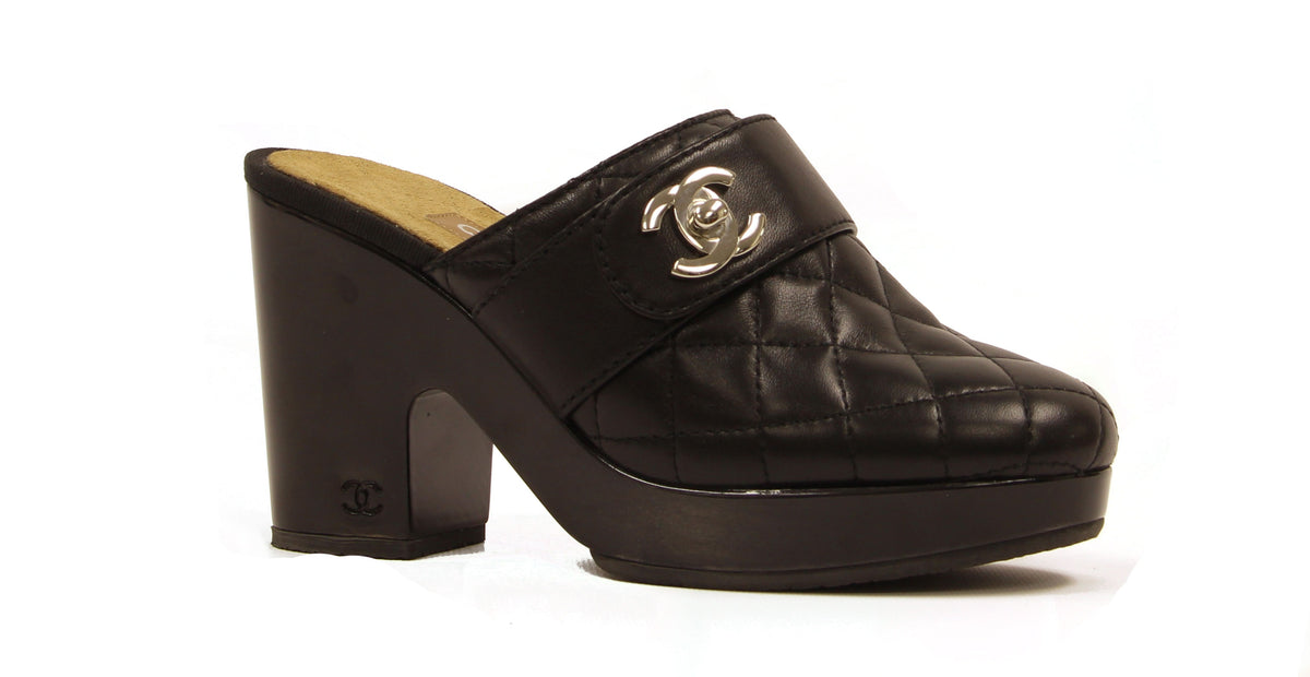Chanel Black Leather Quilted Clogs w. CC Twist Lock