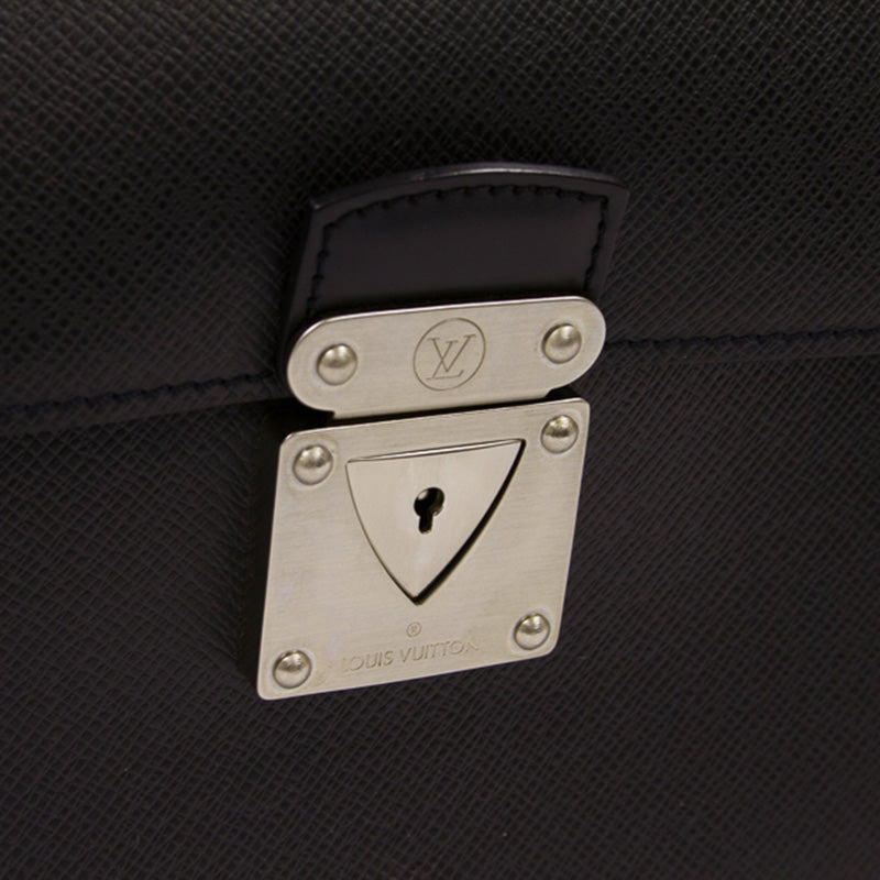 Louis Vuitton Taiga Leather Robusto Neo Briefcase