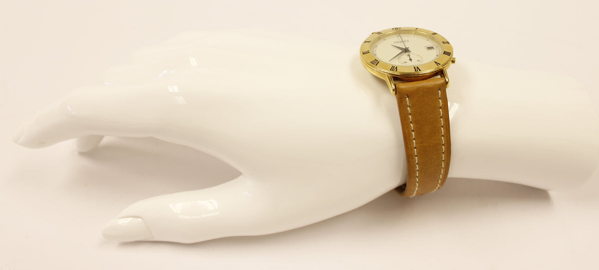 Gucci Watch With Gold Tone Face