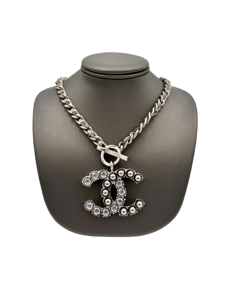 17B Chanel Pearl & Silver Ruthenium Short CC Necklace Choker Necklace