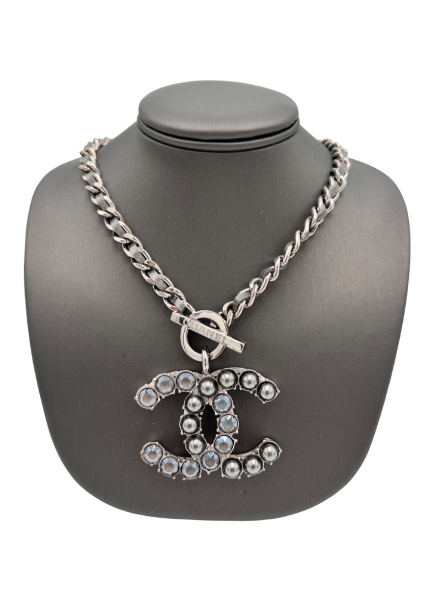 17B Chanel Pearl & Silver Ruthenium Short CC Necklace Choker Necklace