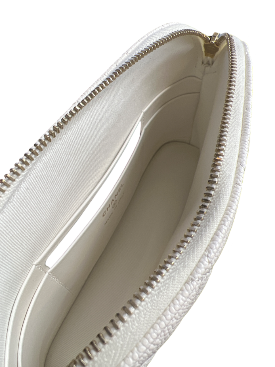 2024 Chanel White Quilted Caviar Clutch w/ Chain