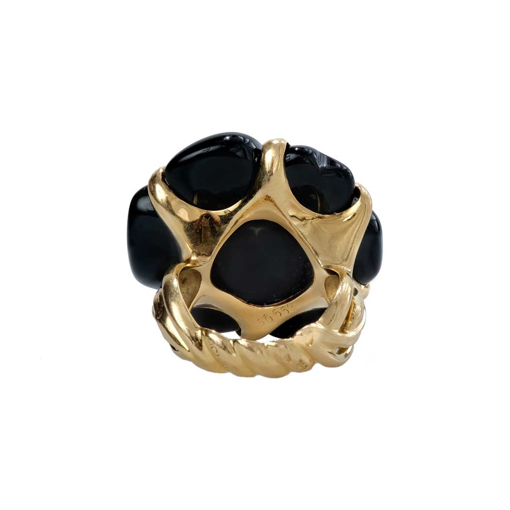 Chanel Onyx Camélia Cocktail 18K Ring