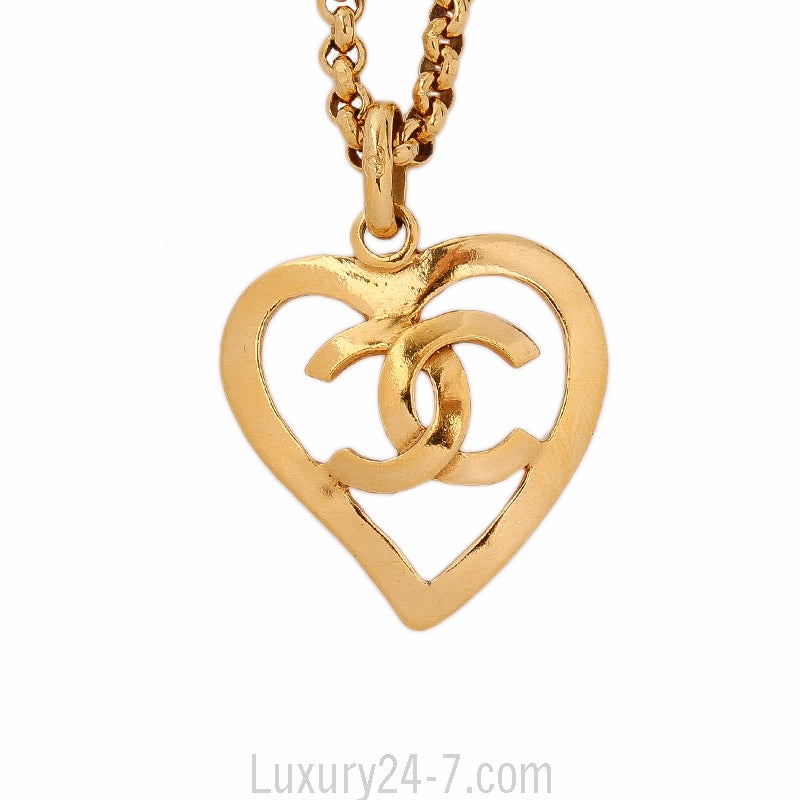 Chanel CC Heart Logo Chain Necklace