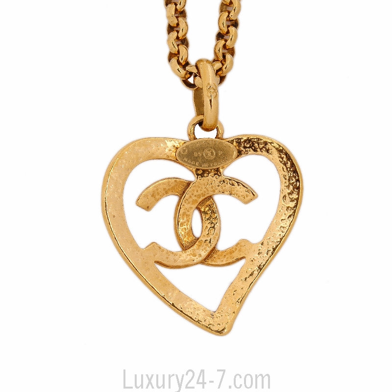 Chanel CC Heart Logo Chain Necklace