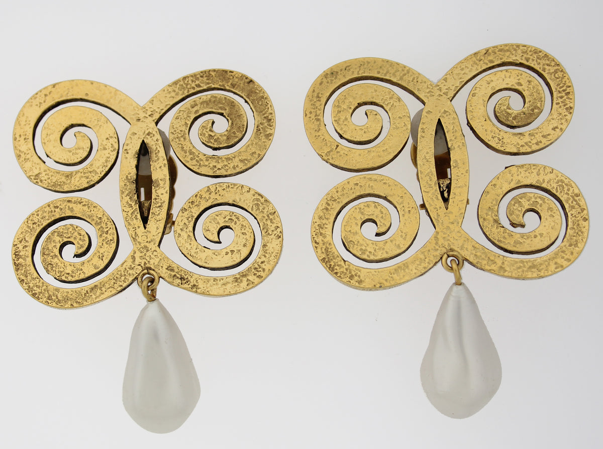 Chanel Gold Tone And Faux Pearl  Barbaric Style Sculpted Ear Clips