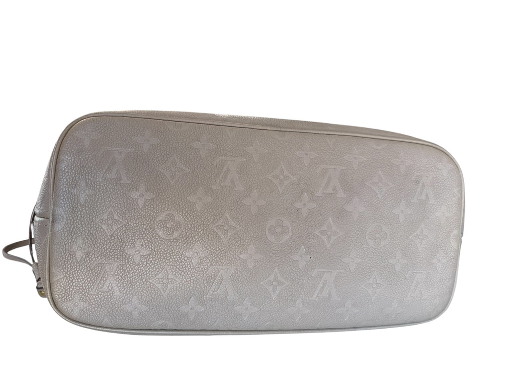 Louis Vuittin Empreinte Monogram Giant Neverfull MM Tourterelle