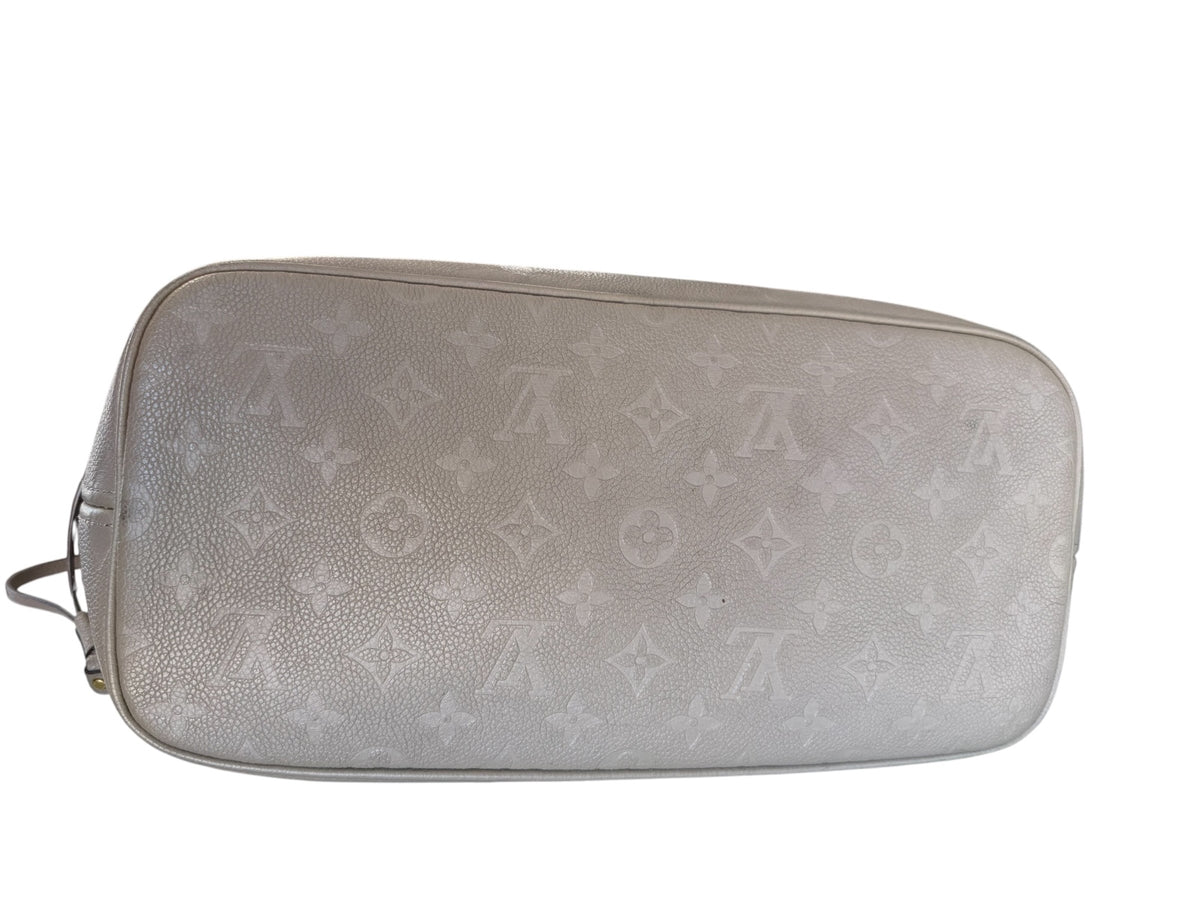 Louis Vuittin Empreinte Monogram Giant Neverfull MM Tourterelle