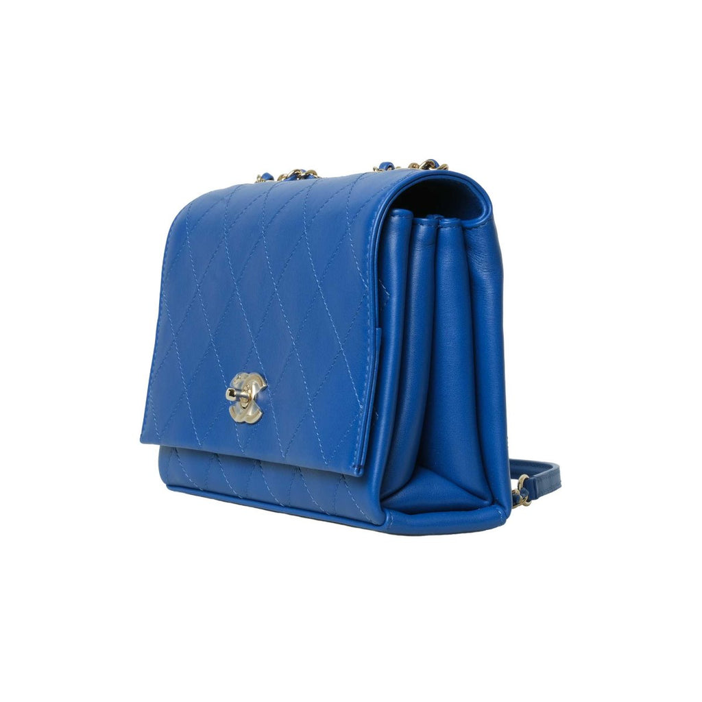 Chanel Quilt  Chic Top handle flat bag