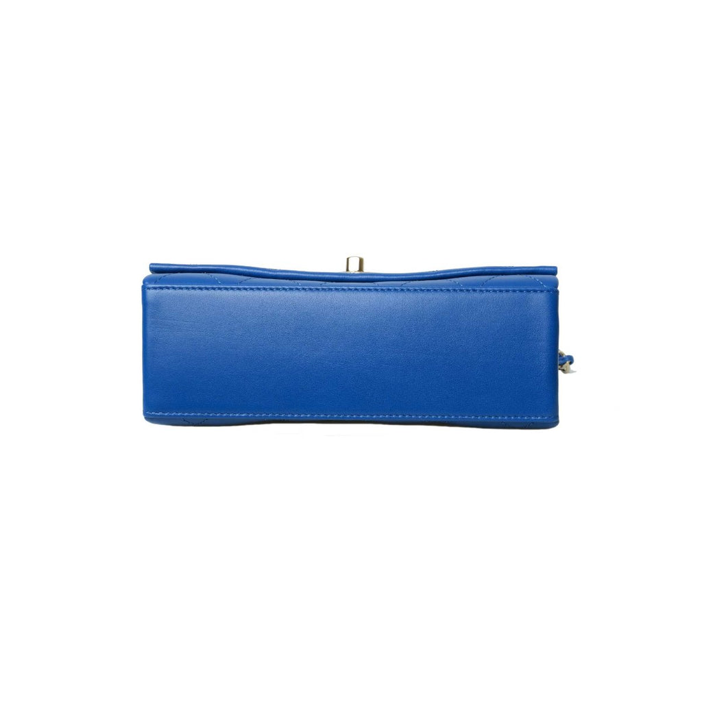 Chanel Quilt  Chic Top handle flat bag