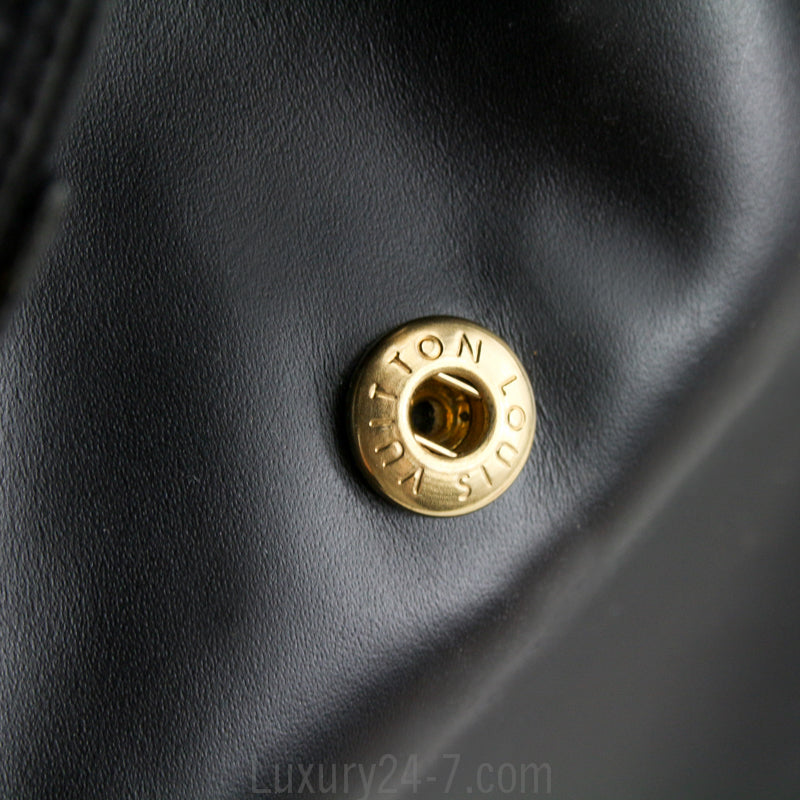 Louis Vuitton Black Epi Croisette GM Shoulder Bag