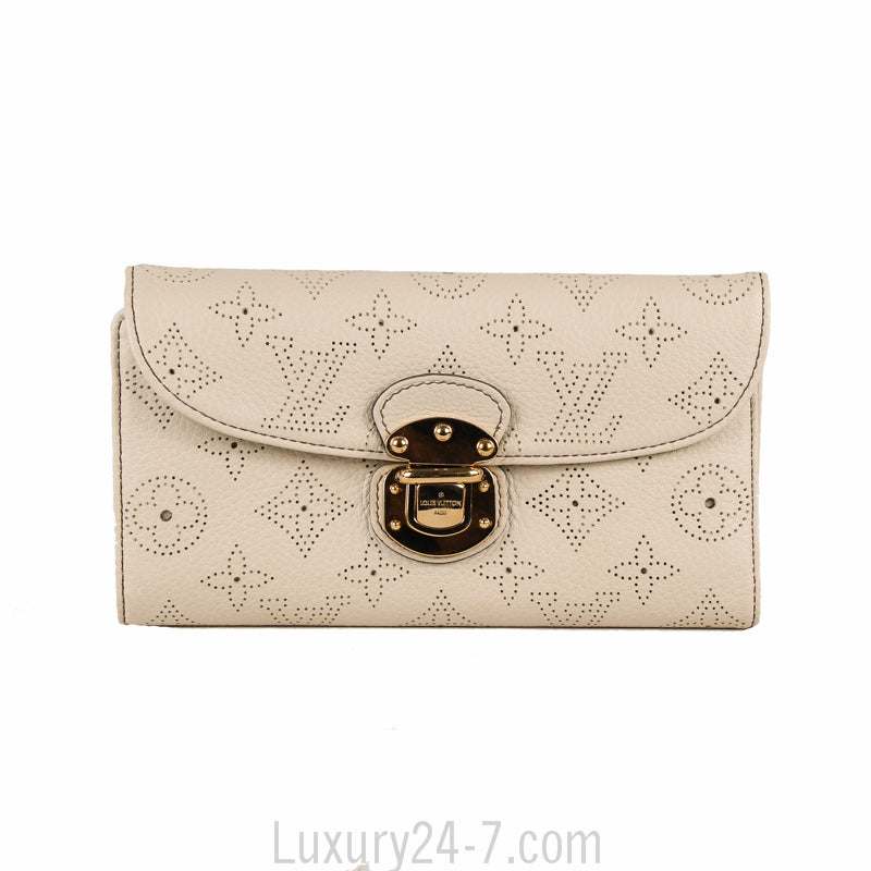 Louis Vuitton Cream Amelia Mahina Wallet