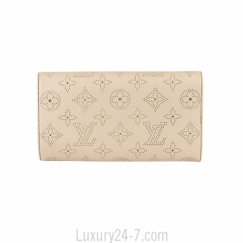 Louis Vuitton Cream Amelia Mahina Wallet