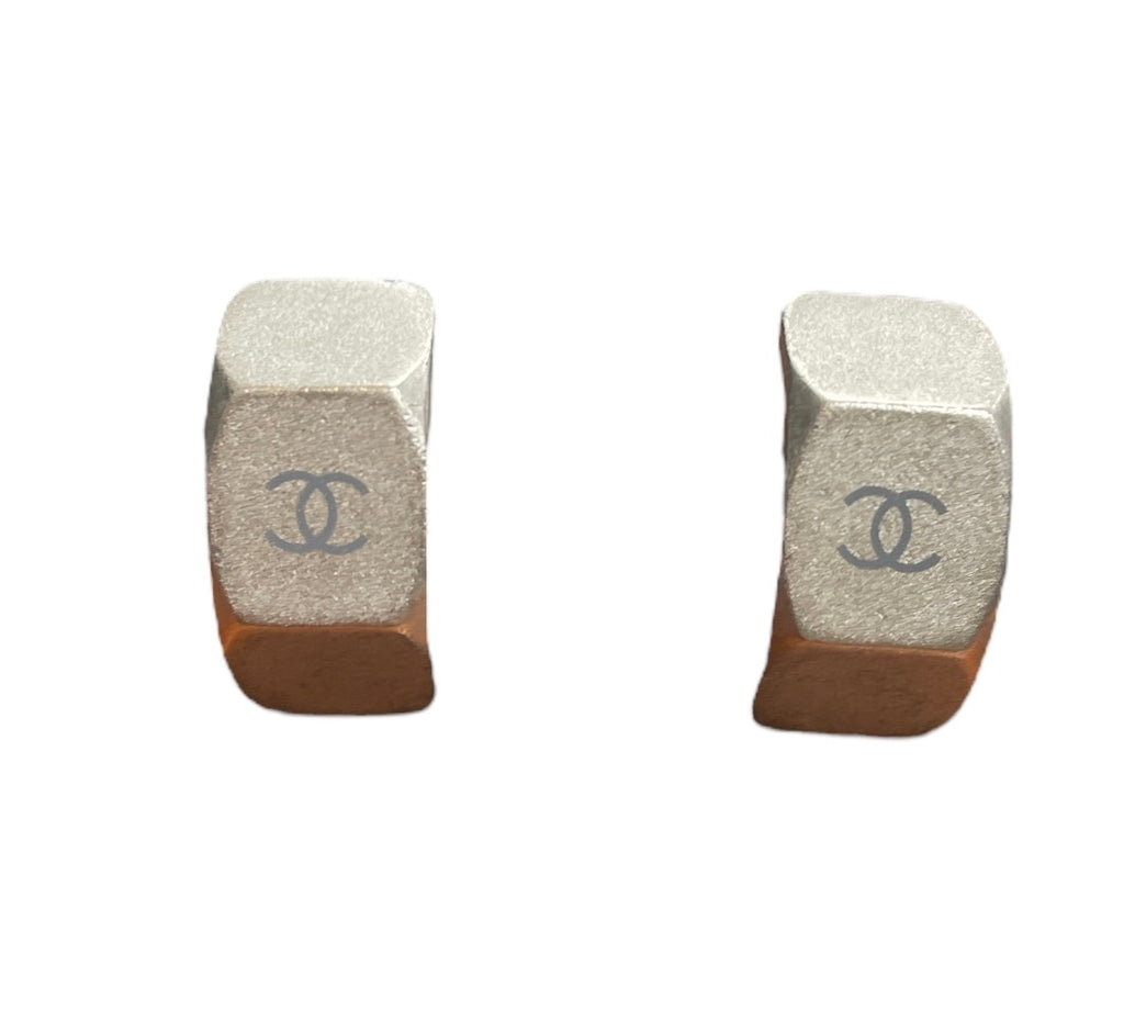 Chanel Vintage Clip On Silver CC Earring 1999