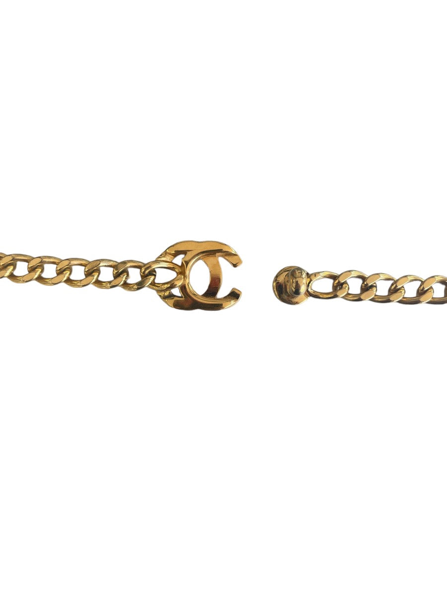 Vintage 96P Chanel Gold Plated Turnlock Charm Necklace