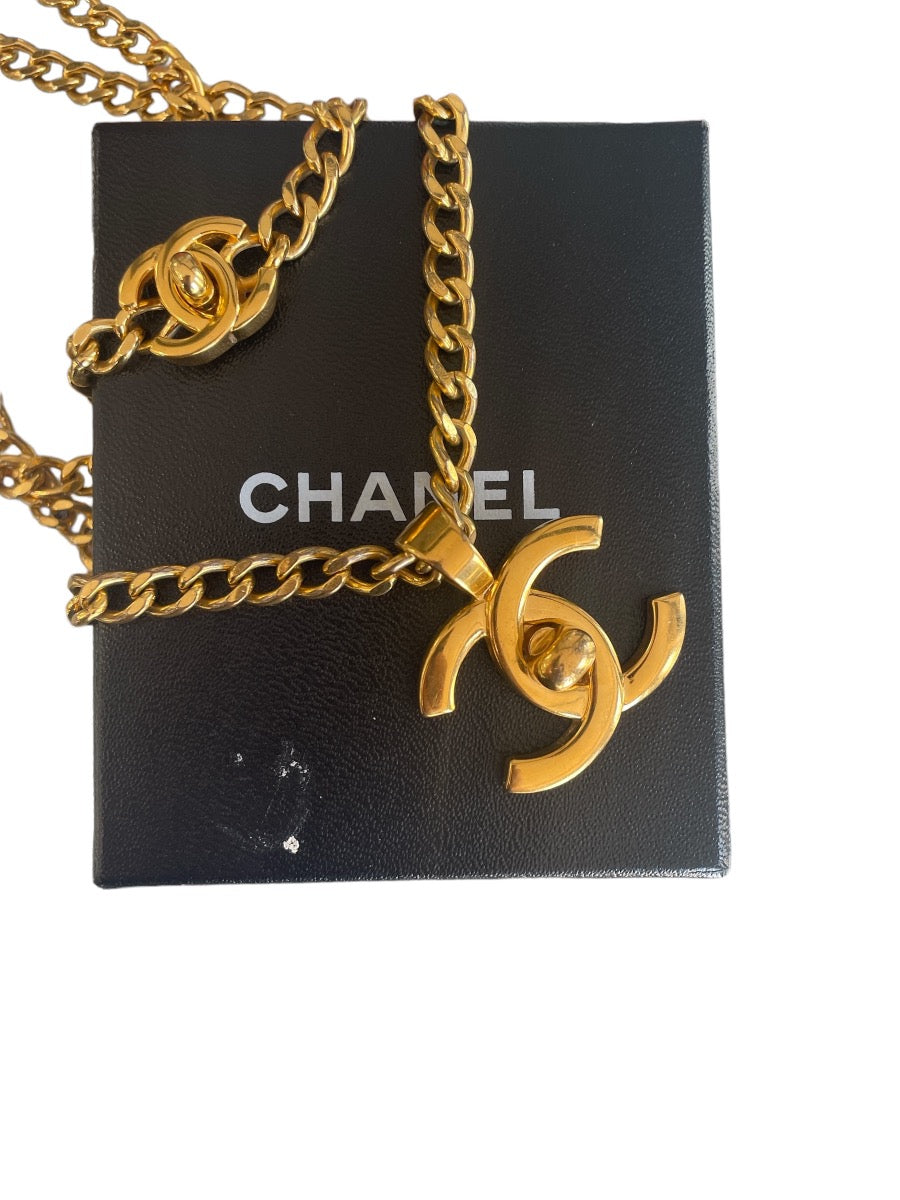 Vintage 96P Chanel Gold Plated Turnlock Charm Necklace