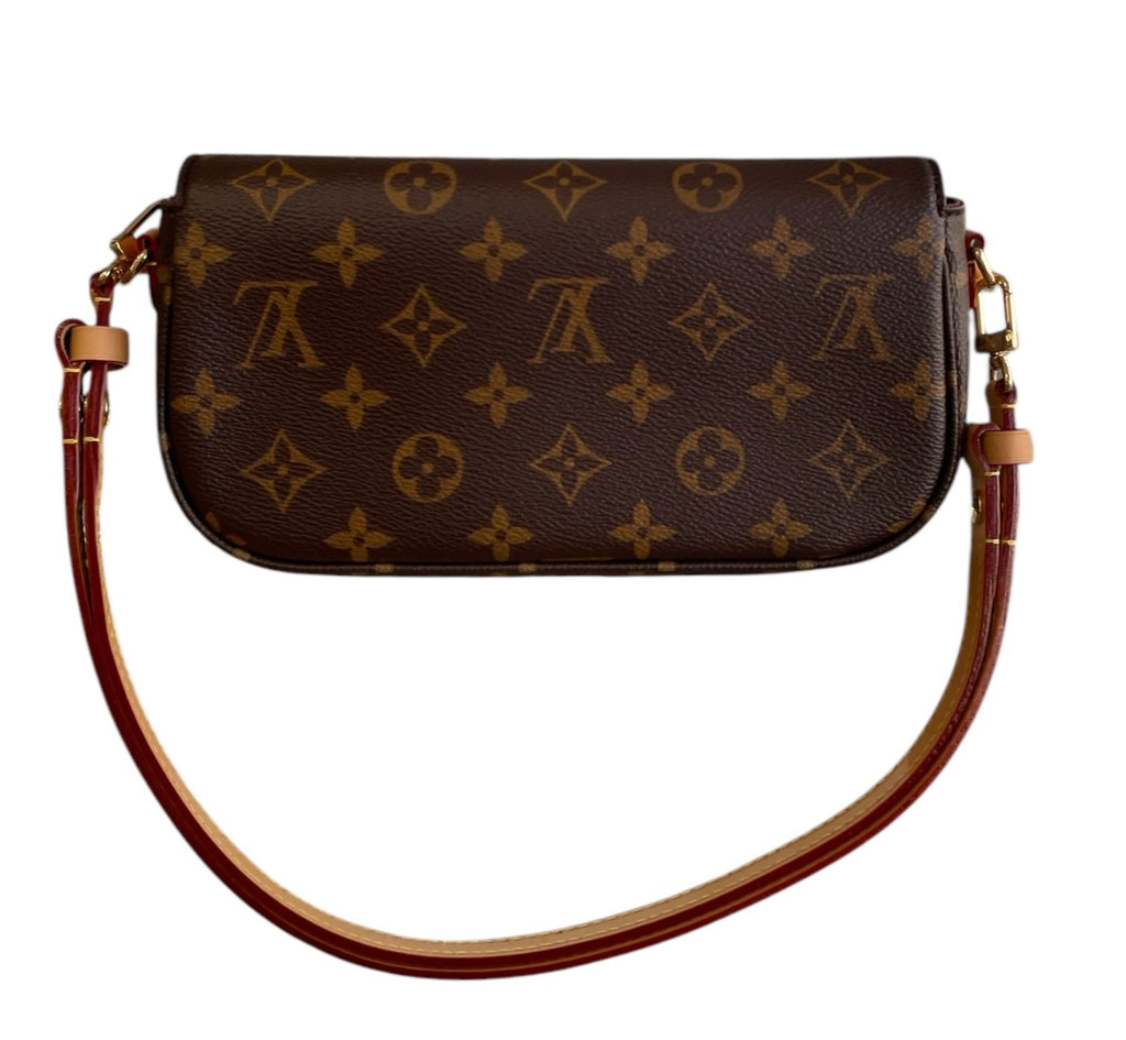 Louis Vuitton Monogram Wallet On Chain Ivy
